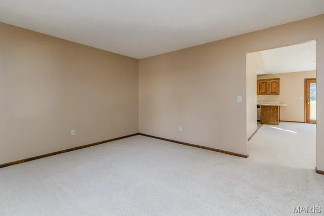 Kitchen — 1341 WOODSPICE Trail Lebanon Missouri real estate