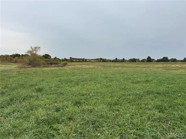 Front exterior — 91.4 acres County Road Philadelphia Missouri real estate