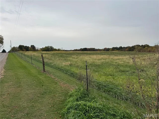 Kitchen — 91.4 acres County Road Philadelphia Missouri real estate