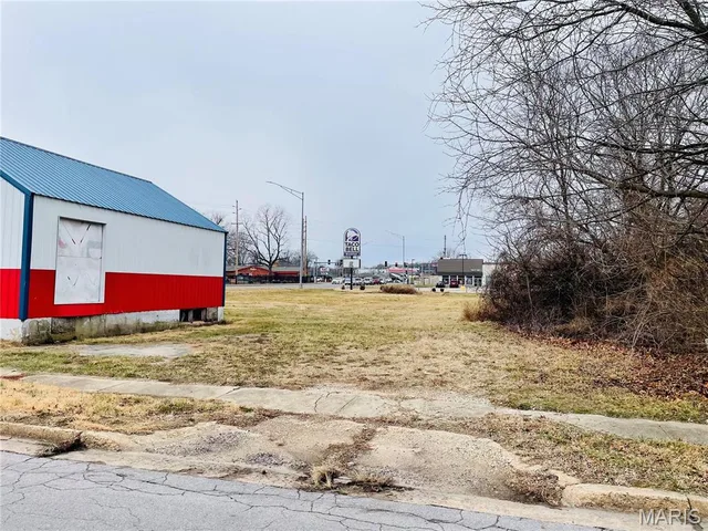 Front exterior — 100 Highway 72 W Rolla Missouri real estate