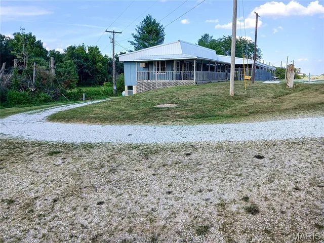 Front exterior — 12661 Old Highway 66 Rolla Missouri real estate