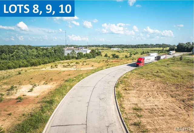 Front exterior — 3600 Center Street Lot 8 Rolla Missouri real estate
