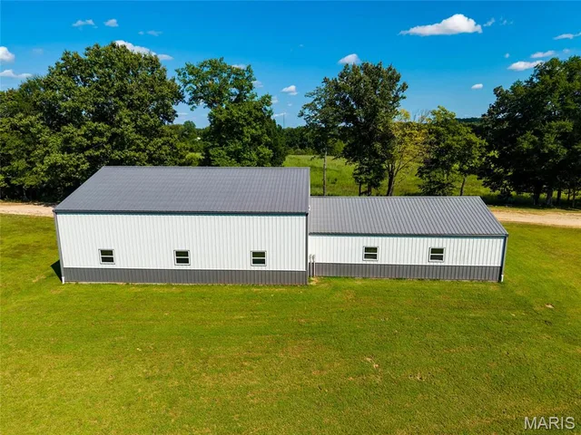 Primary bedroom — 5246 County Road 280 Puxico Missouri real estate
