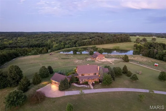 5140 Saint Anns Road, Washington MO real estate