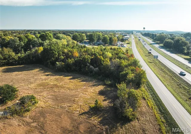 Primary bedroom — 0 6.1 acres, State Route B St James Missouri real estate