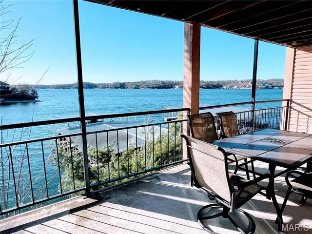 31 Falls Drive, Lake Ozark MO