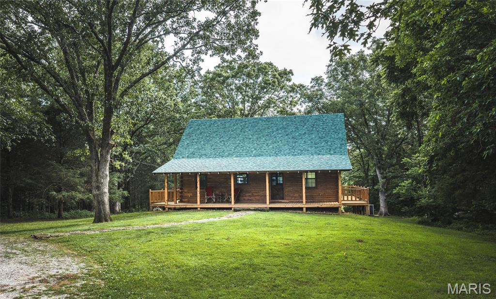 6097 South Highway 63 Houston Missouri 3 bedroom 2 bathroom home for sale listed at $925,000