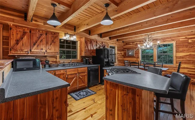 Primary bedroom — 6097 South Highway 63 Houston Missouri real estate