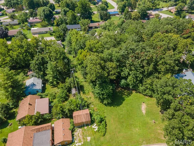 Front exterior — 0 Lot 1 Westwinds S/D Waynesville Missouri real estate