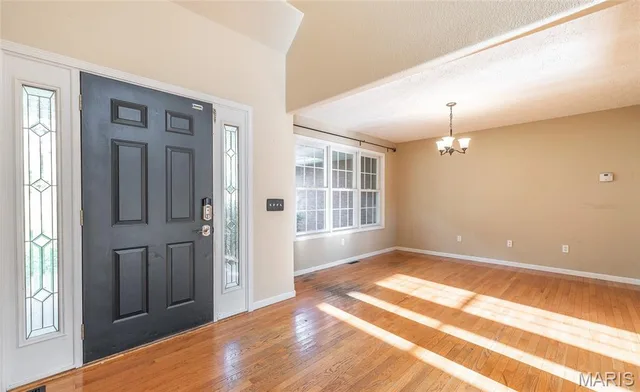 Living room — 10625 Pine Needle Circle Rolla Missouri real estate